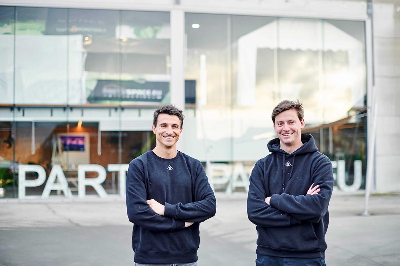 Partyspace1 apr15210