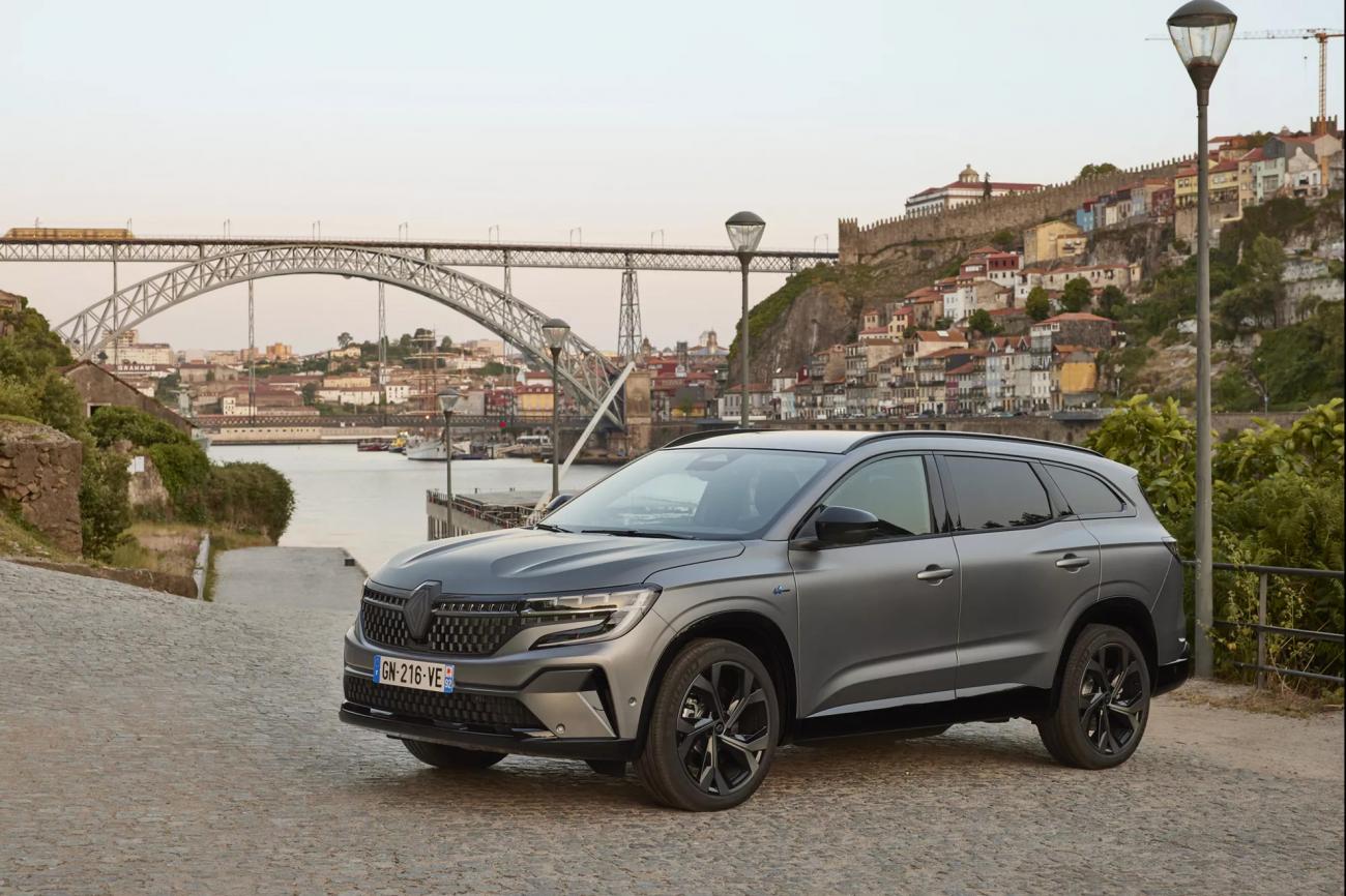 Renaultespacetechnhybrid 090623