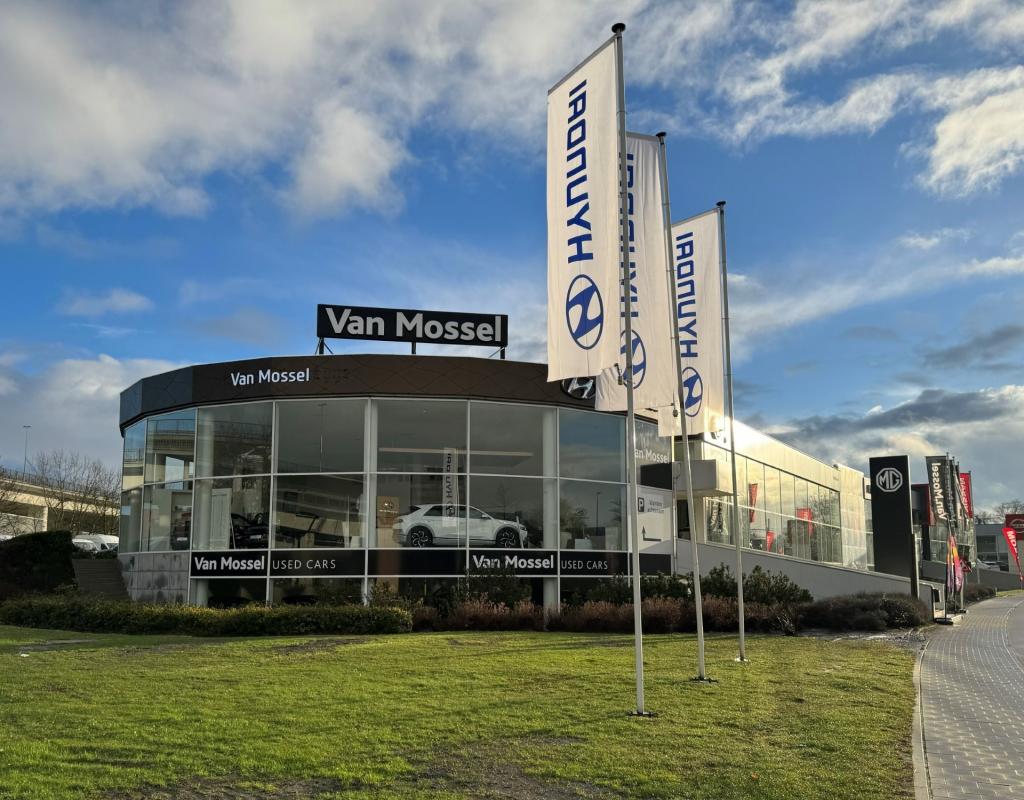 dvo-van-mossel-opent-vernieuwde-hyundai-mg-en-maxus-vestiging-in