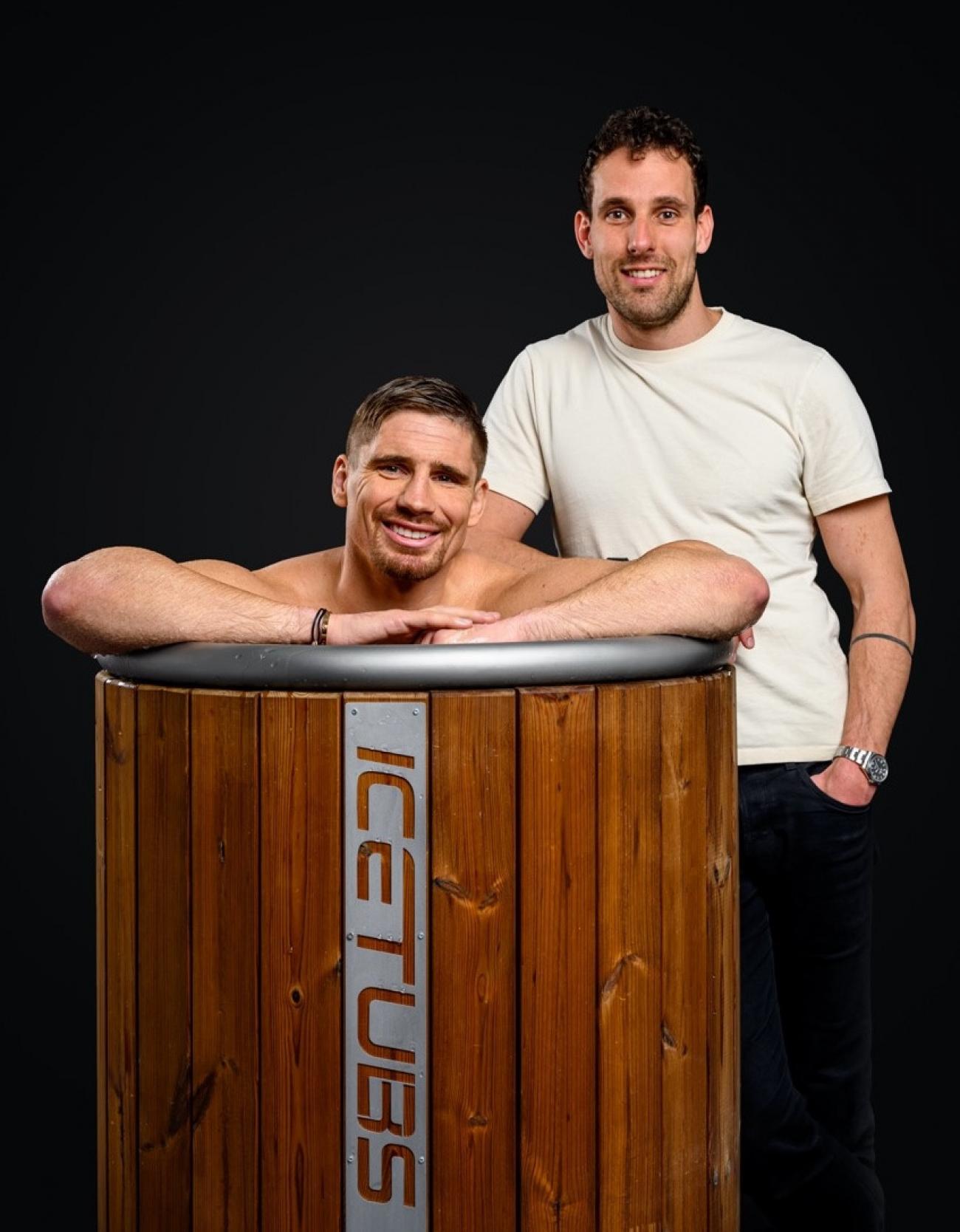 Icetubs1210624