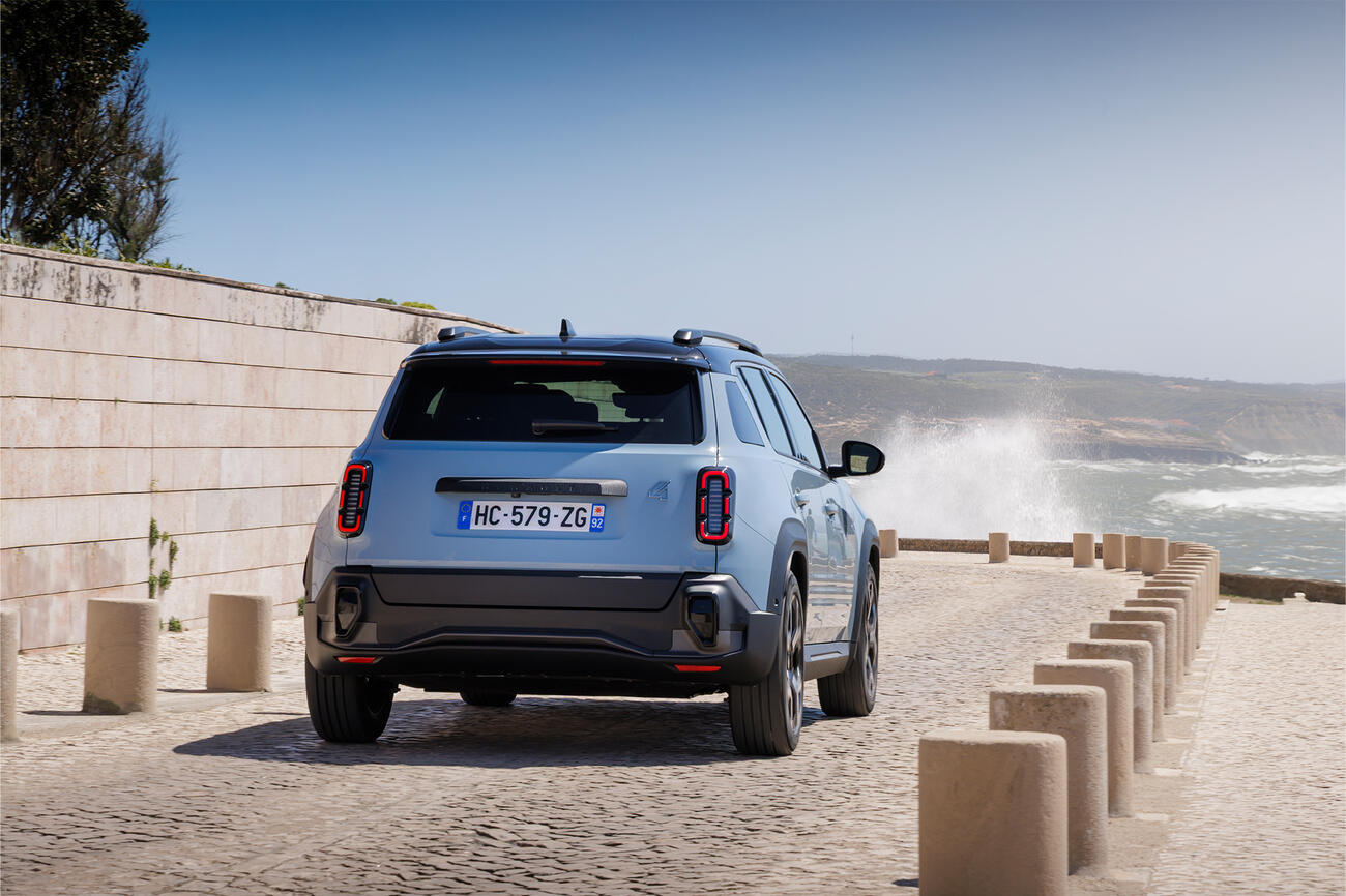 Renault4etech2 060525