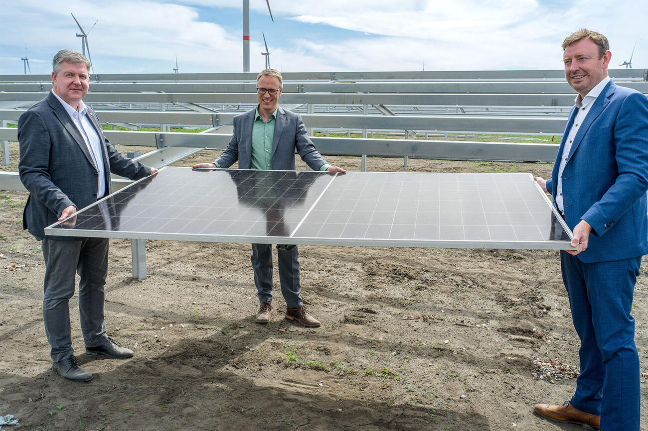 Kristalsolarparklommel2 210725
