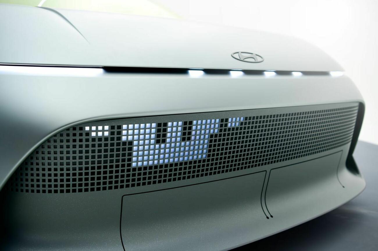 Hyundai Concept THREE490925