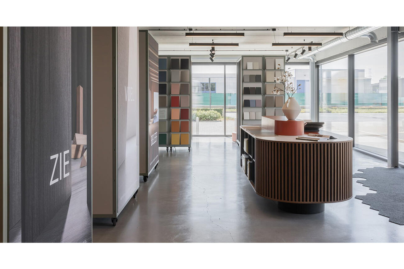 Decolegnoshowroom2 220925