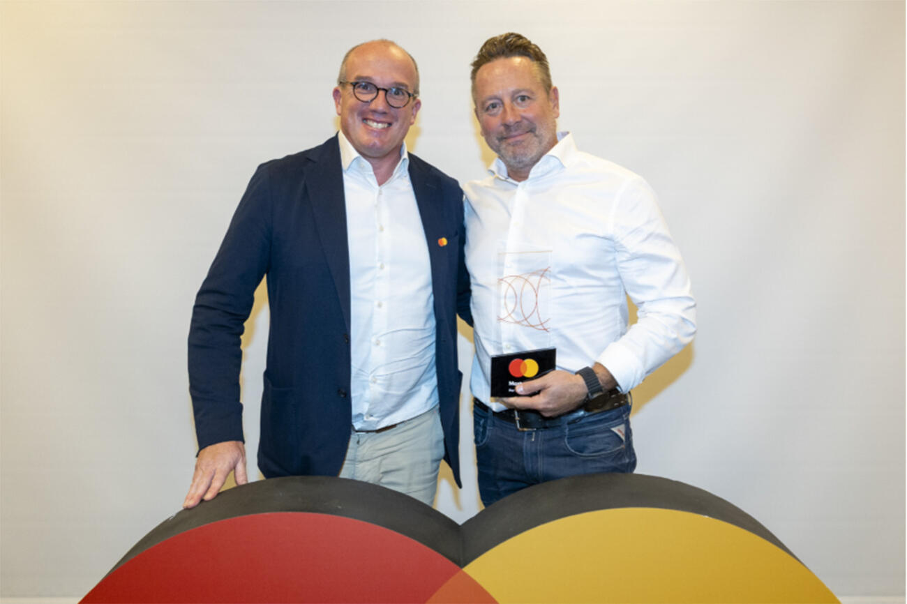 Auricmastercard1 220925