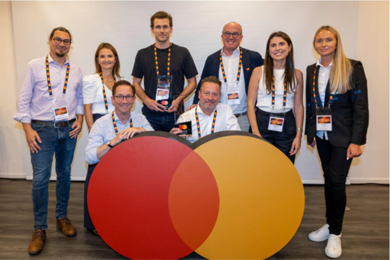 Auricmastercard2 220925