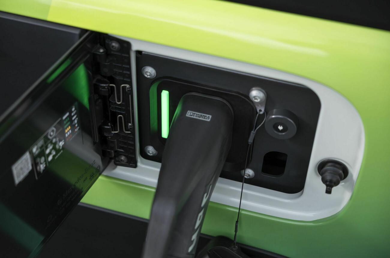 Mercedes Benz Trucks e Actros 400 2 300925