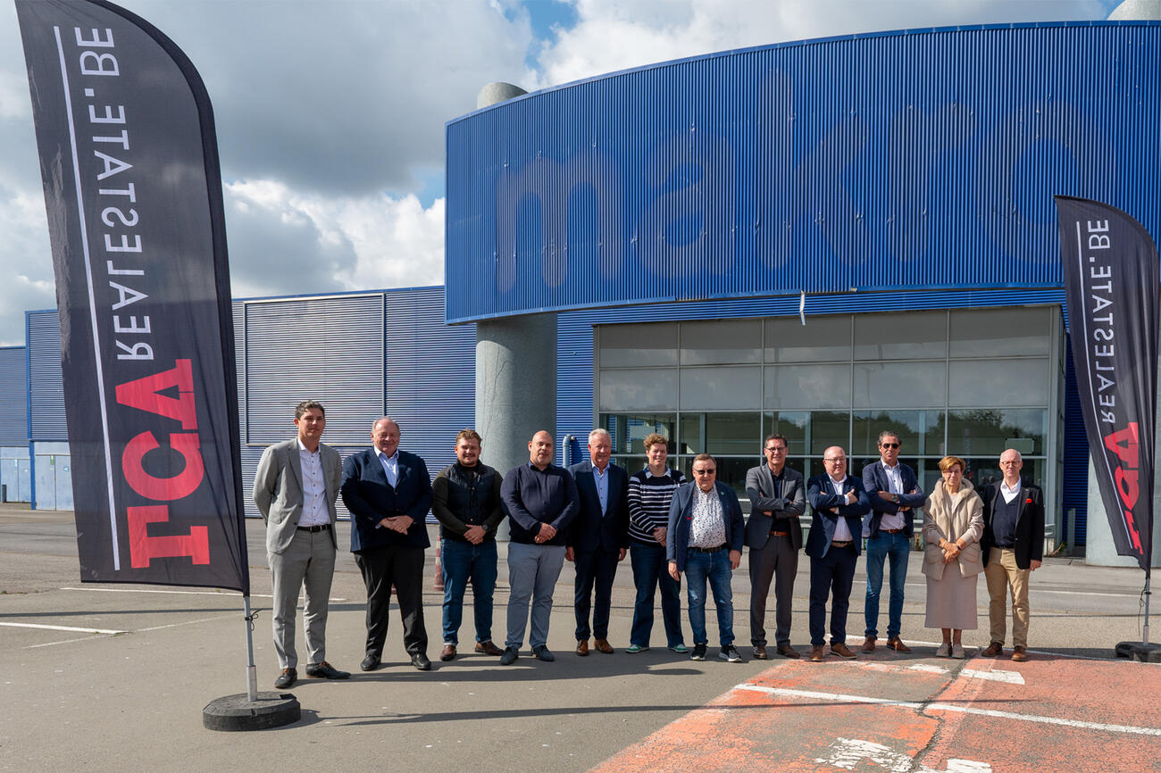 Lcvmakro1 machelen 011025