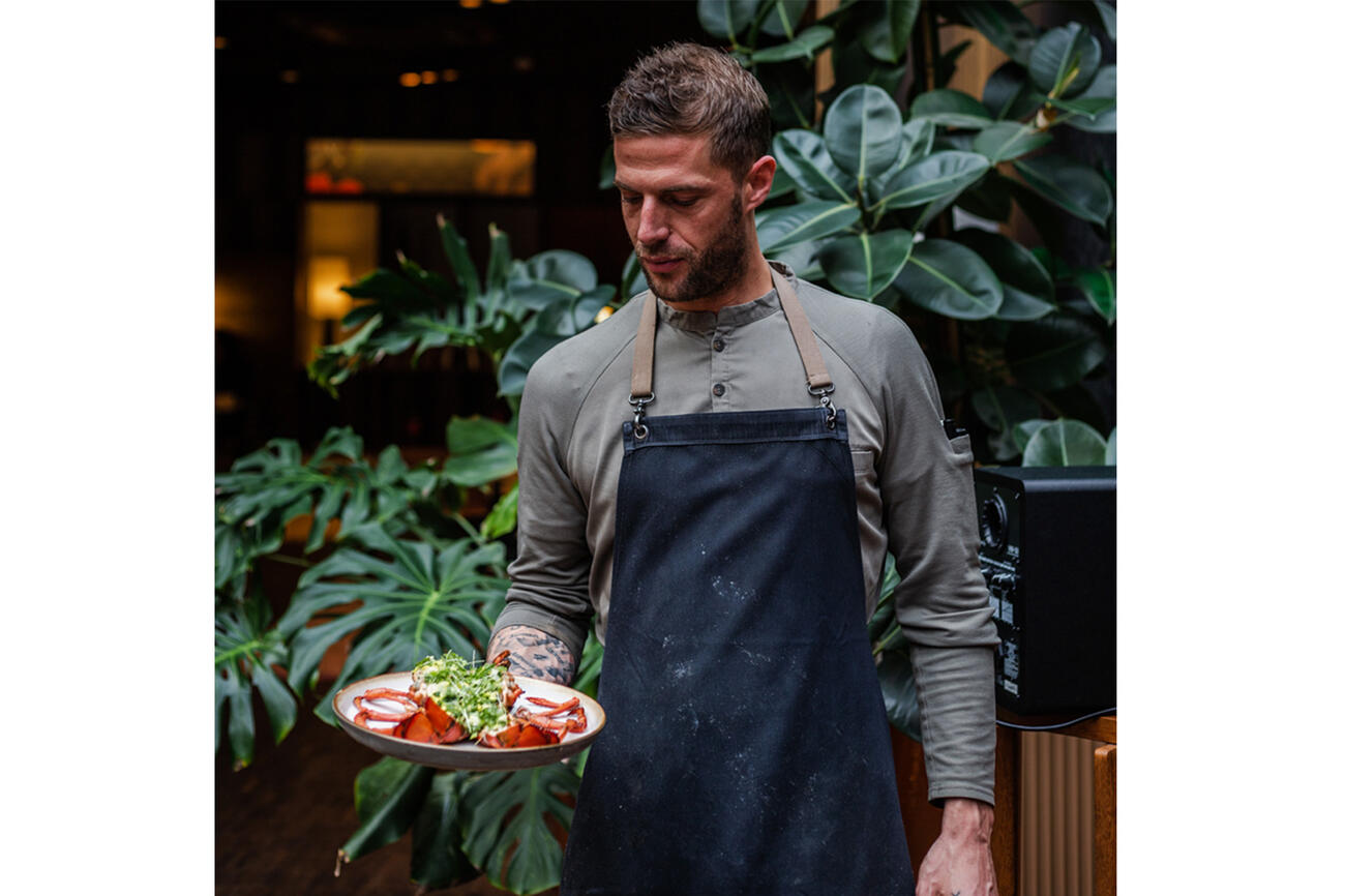 Yalohotelyoungdine3 221125