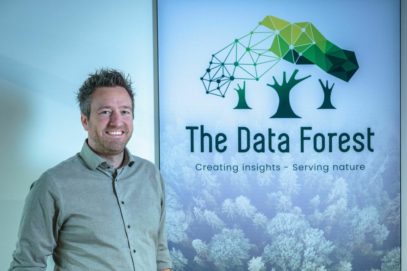 Thedataforest3 090426pg