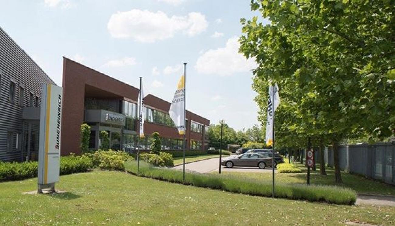 D811bce4a47603ea550a10b5f52ab439