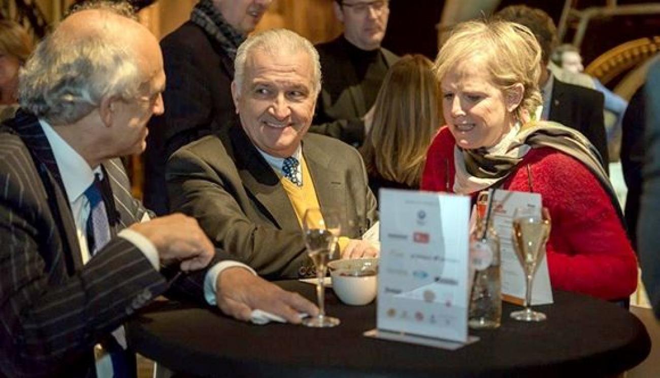 99e94779d55507ce5913bb4b5249192d