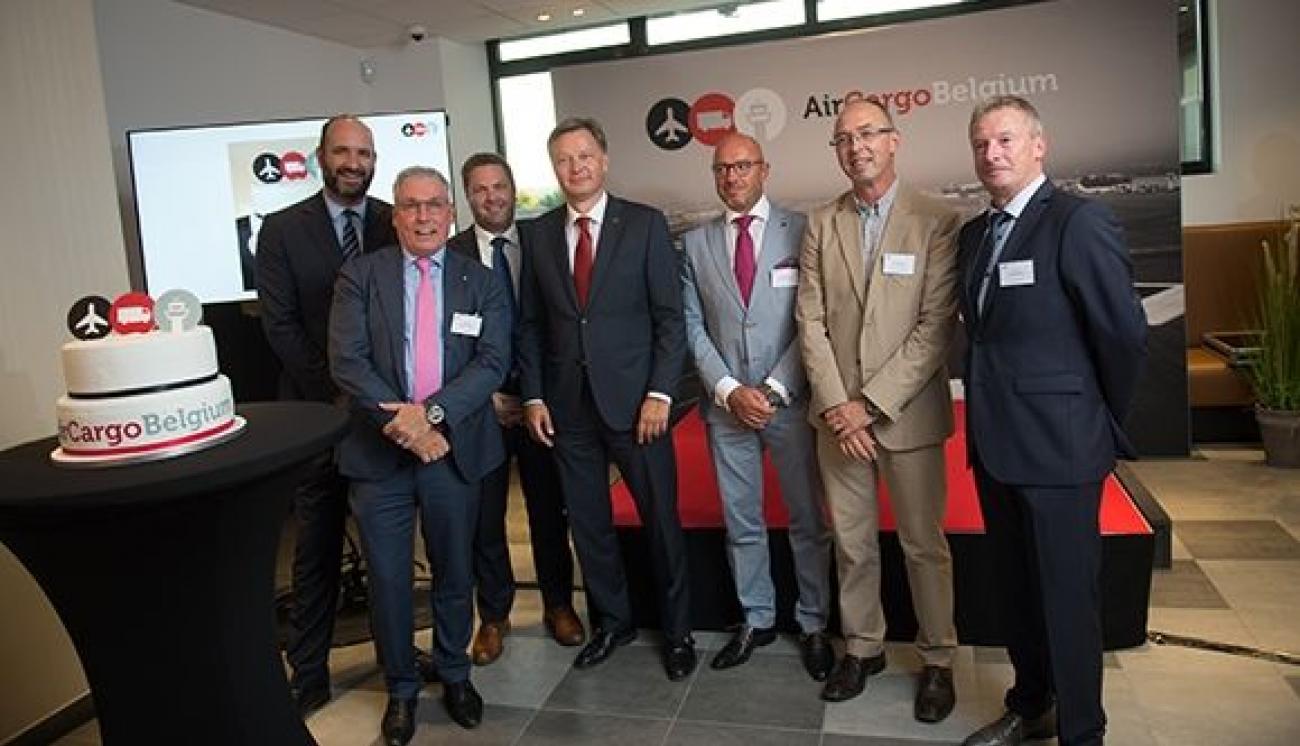 Aaca766f9b1283b59271bc7a89ad8bea