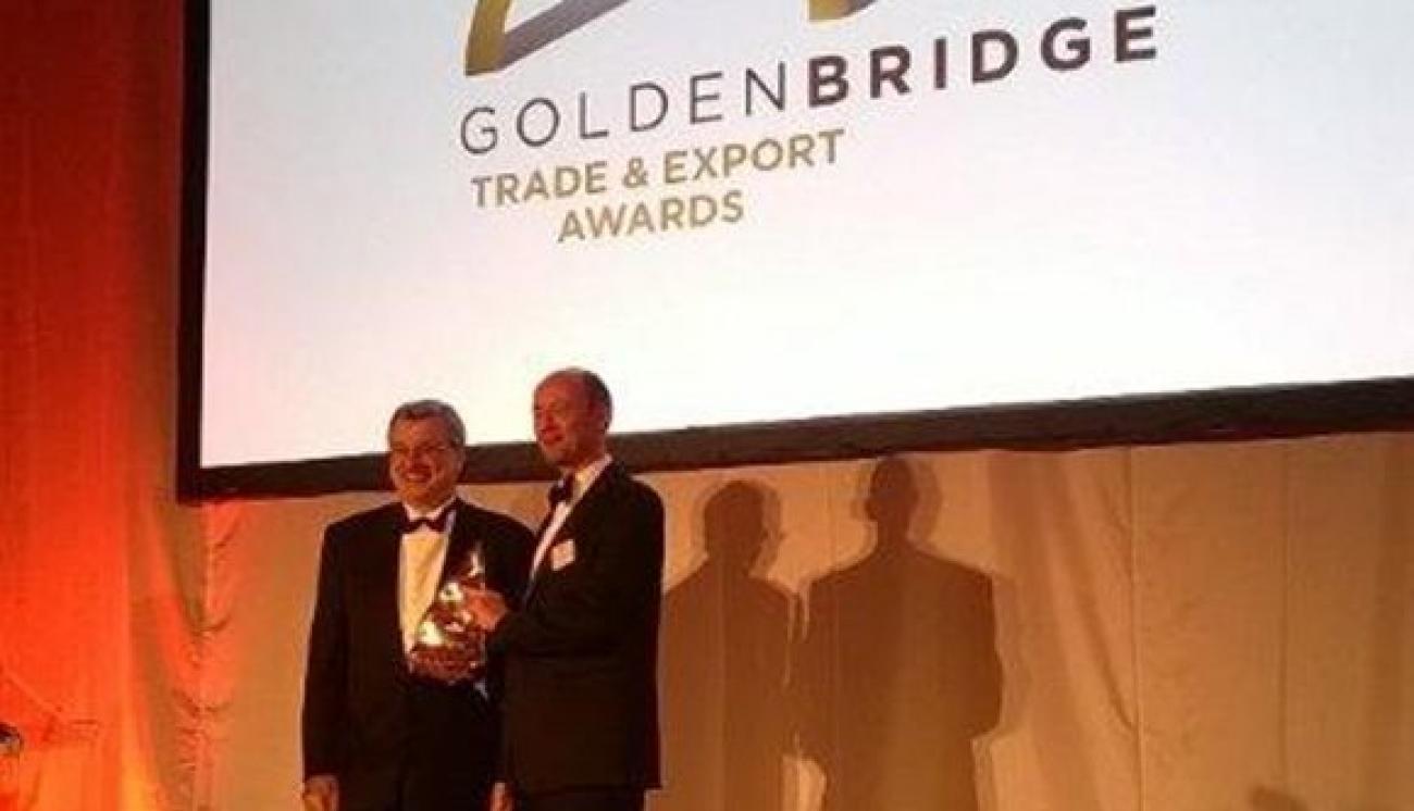 7da7052bb32633dd2e044ed91aa3c8b3