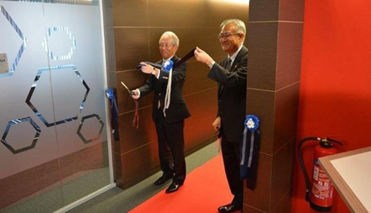 819fd5f0a49684e05bb79765b625f565