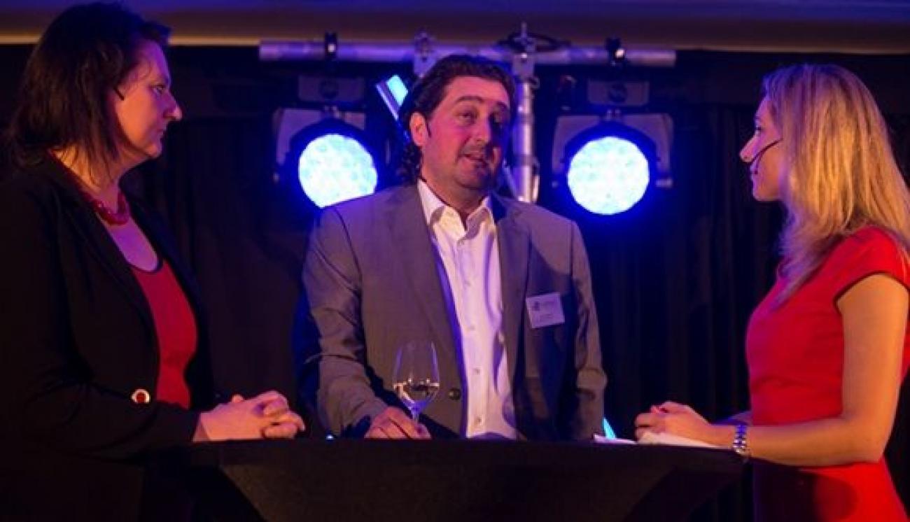 81fed7e959859bc6c7fecc388726bbc2