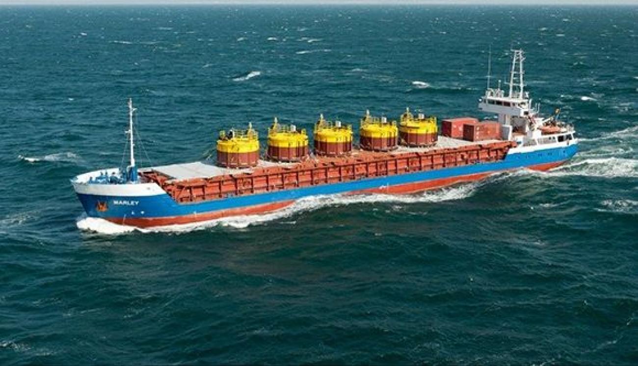 Ff8127085ff19f93f80845720fd8fd9e