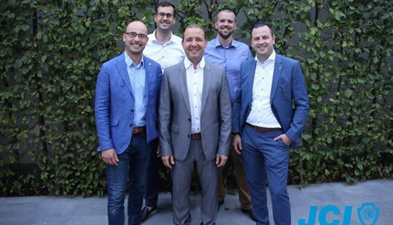 Bd854147863bdaebf06a5938eeb3cfec