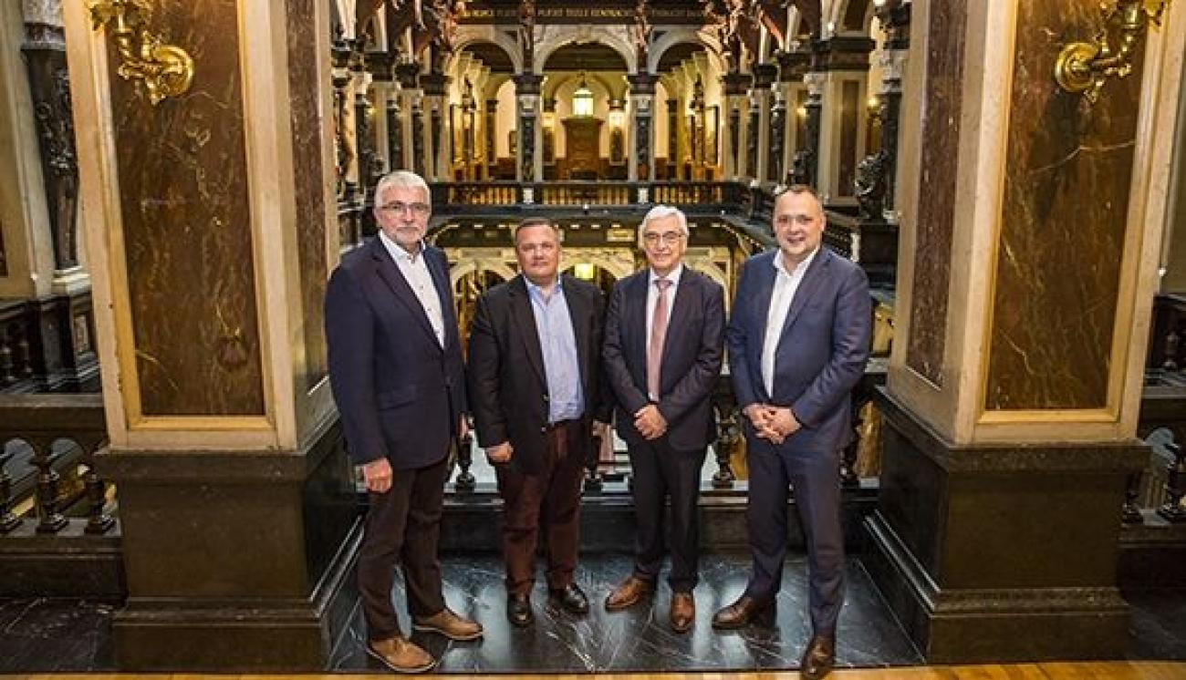 C25b77bad4ac748ccbfc45186420838e