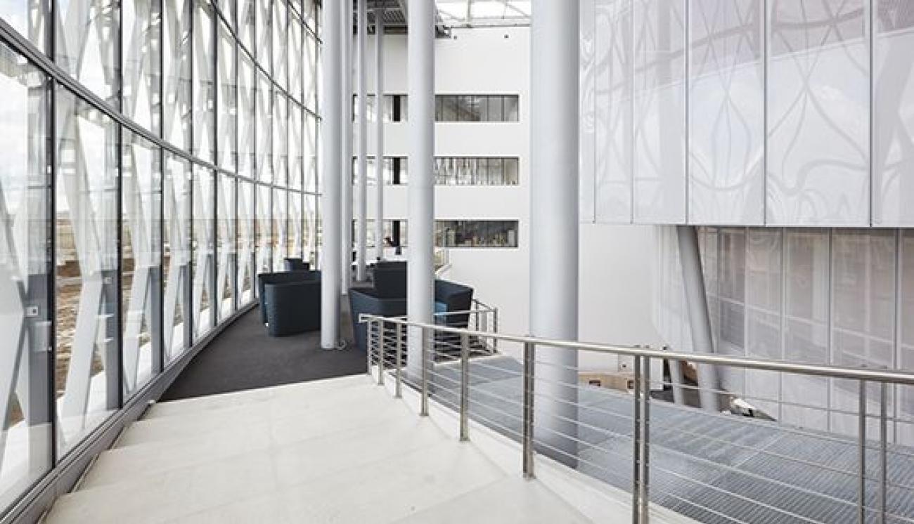 13eebbf8703ffd66b251a46b9313846c