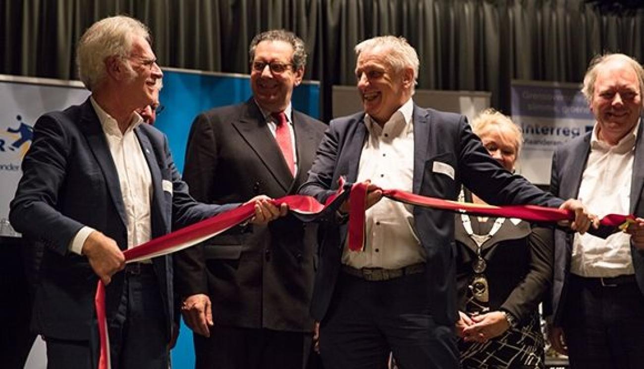 2be94bc5ff3d8551a42cc3dd9fa4fc94