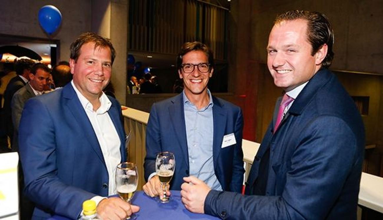 4d8d0212fd668e2c85bb99975ece4d4c